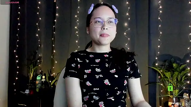 Snapshot of shantalc3rezo chatting on February 14, 2025, 1:34 am shantalc3rezo online show from February 14, 2025, 1:34 am