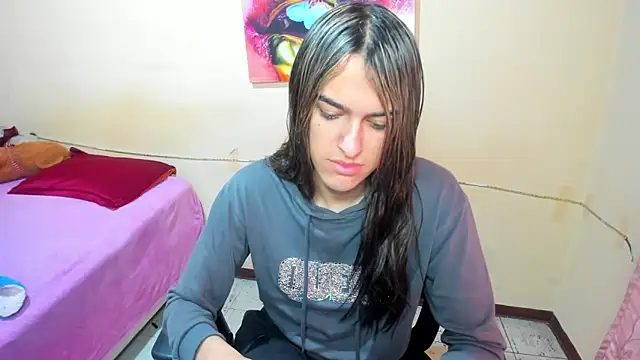 sweet1Girl online show from March 19, 2025, 1:18 pm