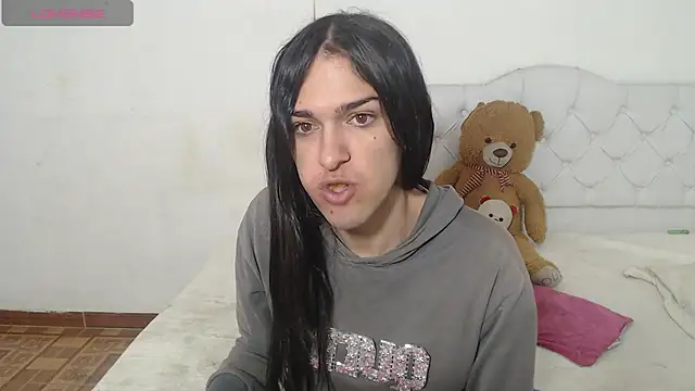 sweet1Girl online show from August 3, 2026, 1:38 pm