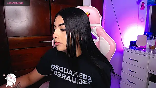 Snapshot of eva_six chatting on February 21, 2025, 2:50 am eva six online show from February 21, 2025, 2:50 am