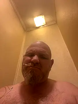 Snapshot of mrscum4u chatting on December 4, 2024, 2:09 am mrscum4u online show from December 4, 2024, 2:09 am