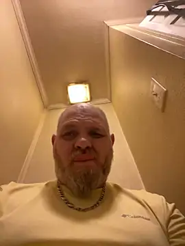 Snapshot of mrscum4u chatting on January 16, 2025, 4:28 am mrscum4u online show from January 16, 2025, 4:28 am