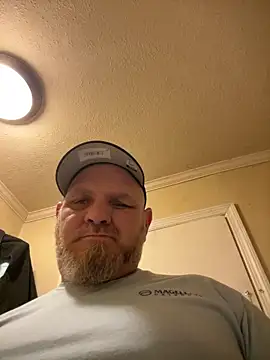 Snapshot of mrscum4u chatting on January 24, 2025, 3:43 am mrscum4u online show from January 24, 2025, 3:43 am