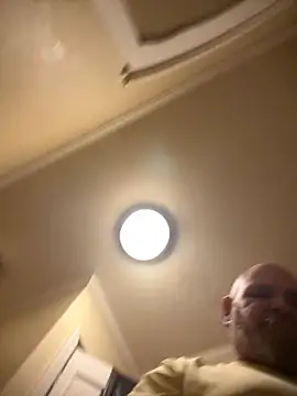 Snapshot of mrscum4u chatting on October 31, 2025, 2:12 am mrscum4u online show from October 31, 2025, 2:12 am