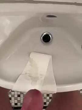 Snapshot of Adis1984Ger chatting on February 17, 2025, 11:20 pm Adis1984Ger online show from February 17, 2025, 11:20 pm