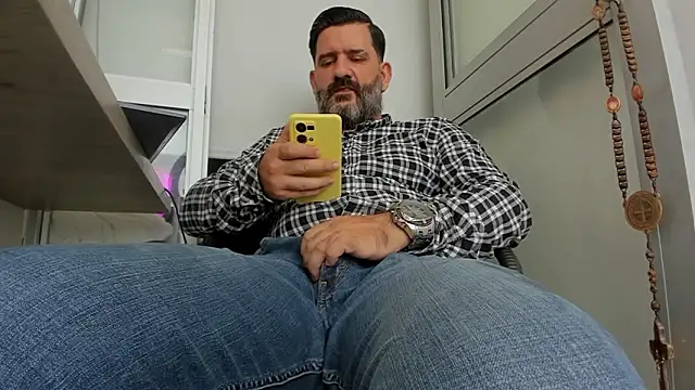 Maxi TheBigDaddy online show from March 25, 2026, 1:28 pm