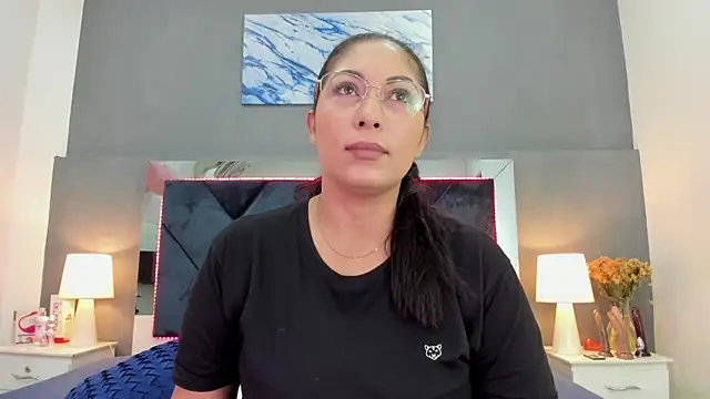 Lauralove 69 online show from October 21, 2025, 7:25 pm