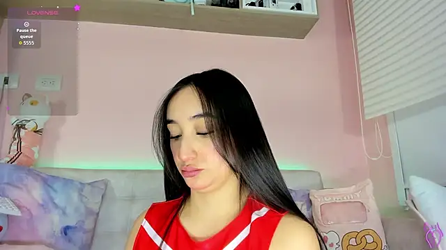 Snapshot of tinysara chatting on February 9, 2026, 5:06 pm tinysara online show from February 9, 2026, 5:06 pm