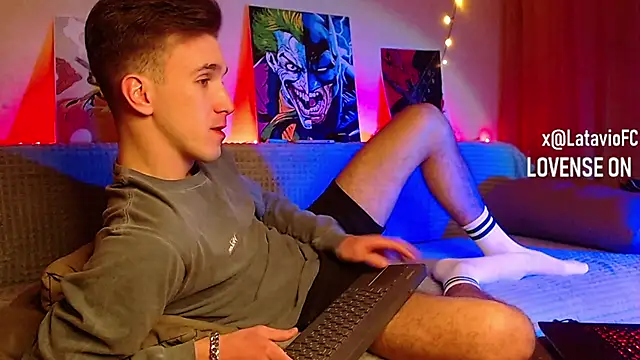 Snapshot of Midnighter_ chatting on March 6, 2025, 10:15 pm Midnighter  online show from March 6, 2025, 10:15 pm