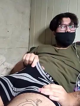 Kakashi013 online show from May 10, 2026, 3:23 am