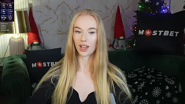 Snapshot of Amelia_Blaze chatting on December 23, 2024, 11:28 pm Amelia Blaze online show from December 23, 2024, 11:28 pm