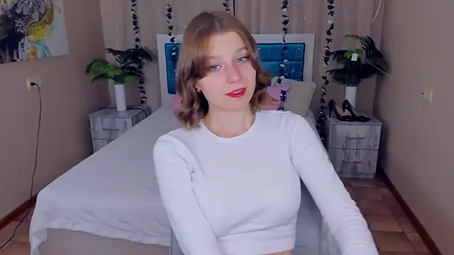 Snapshot of RinaMoore chatting on September 17, 2025, 2:52 pm RinaMoore online show from September 17, 2025, 2:52 pm