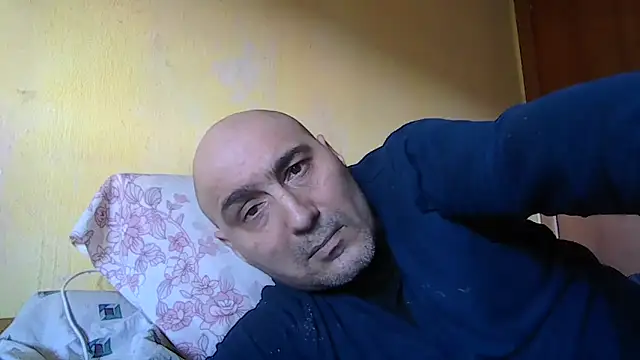 Analove1976 online show from February 15, 2026, 11:41 am