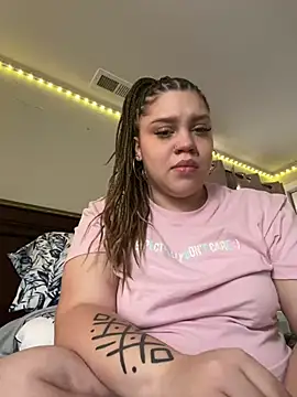 Snapshot of QueenNuttCollector chatting on January 25, 2025, 7:07 pm QueenNuttCollector online show from January 25, 2025, 7:07 pm