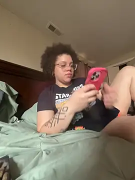 QueenNuttCollector online show from March 5, 2026, 4:47 pm