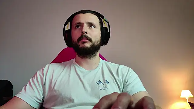 iurytx online show from September 8, 2025, 9:47 pm