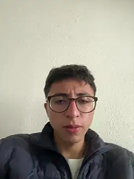 CamiRojas boy online show from May 20, 2026, 6:03 pm