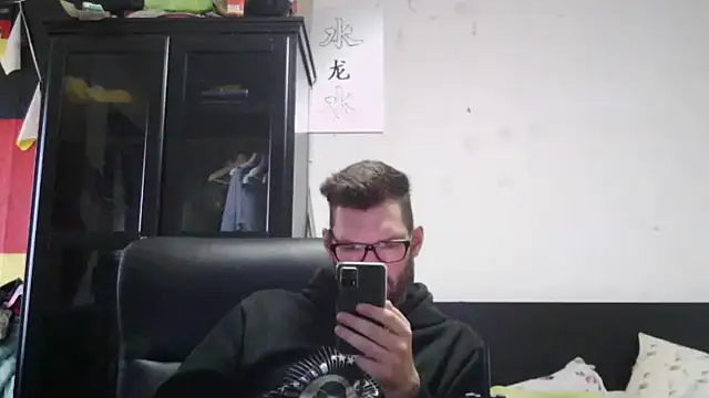 Die-geile-Sau online show from April 20, 2026, 5:05 pm