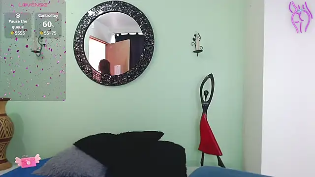 Sofia Franco  online show from January 17, 2025, 7:05 pm