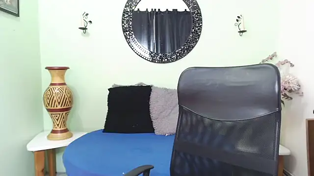 Sofia Franco  online show from February 12, 2026, 2:34 pm