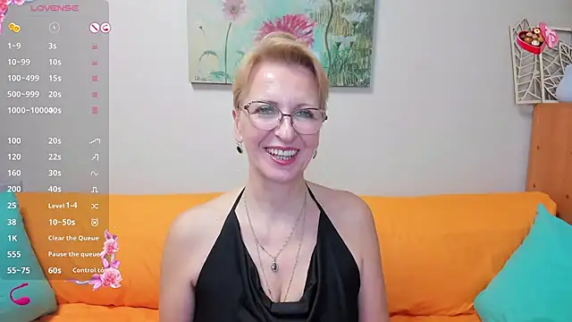 iamyourdream89 online show from March 13, 2025, 7:20 am