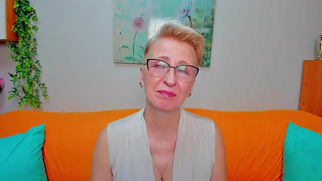 Snapshot of iamyourdream89 chatting on February 2, 2026, 11:31 am iamyourdream89 online show from February 2, 2026, 11:31 am