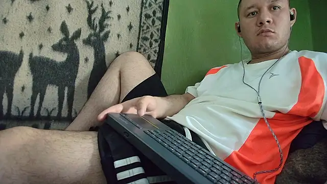 Snapshot of sweet_cock28 chatting on March 9, 2026, 3:27 pm sweet cock28 online show from March 9, 2026, 3:27 pm