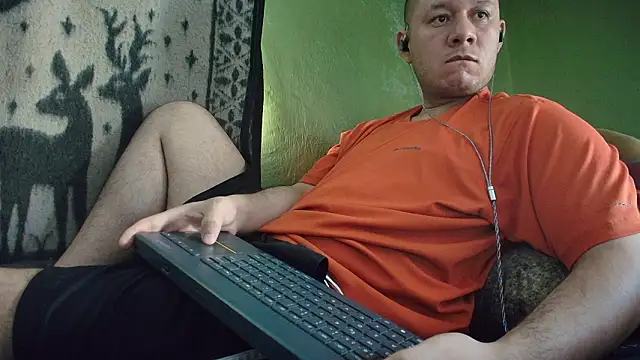 Snapshot of sweet_cock28 chatting on March 11, 2026, 3:29 pm sweet cock28 online show from March 11, 2026, 3:29 pm