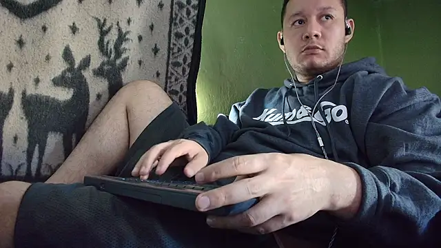 Snapshot of sweet_cock28 chatting on March 28, 2026, 3:22 pm sweet cock28 online show from March 28, 2026, 3:22 pm