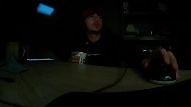 capoloveu online show from November 30, 2025, 3:49 pm