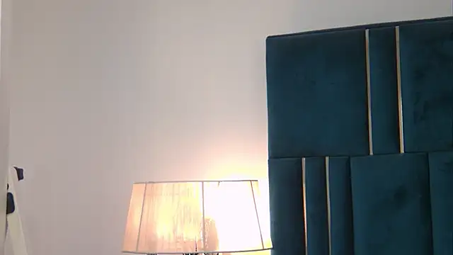 EdithOliviere online show from January 8, 2026, 9:44 am