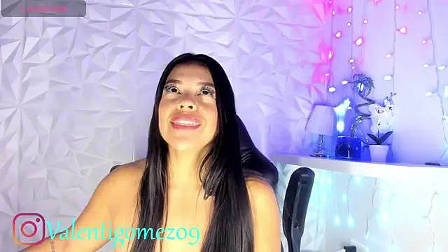 Valetigomez online show from February 13, 2026, 2:29 am