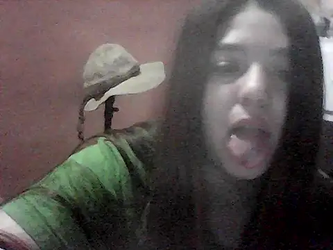 Snapshot of Oxitocina2000 chatting on October 26, 2025, 11:09 pm Oxitocina2000 online show from October 26, 2025, 11:09 pm