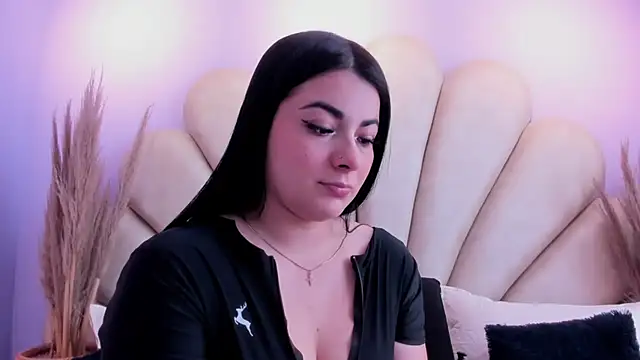 Snapshot of Natasha__Blue chatting on February 17, 2026, 5:08 pm Natasha Blue online show from February 17, 2026, 5:08 pm