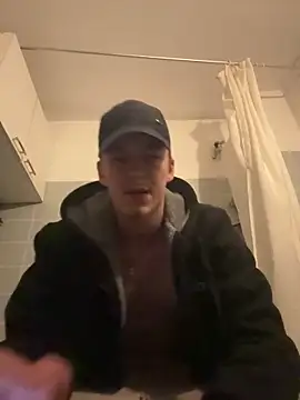 Toyjungee online show from December 17, 2024, 7:04 pm