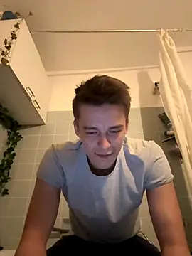 Toyjungee online show from October 19, 2025, 5:02 pm