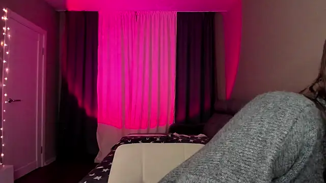 p1nkypaws online show from February 23, 2025, 9:59 pm