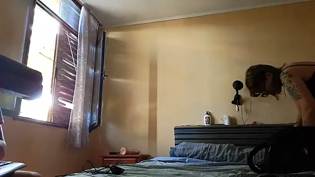 Carlafoxxx online show from February 11, 2026, 1:49 pm