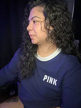 Snapshot of kimmiakiss22 chatting on October 23, 2025, 7:34 pm kimmiakiss22 online show from October 23, 2025, 7:34 pm