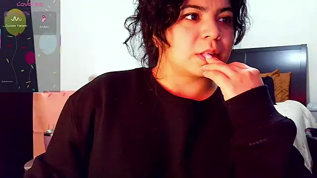 Snapshot of kimmiakiss22 chatting on November 17, 2025, 3:23 am kimmiakiss22 online show from November 17, 2025, 3:23 am