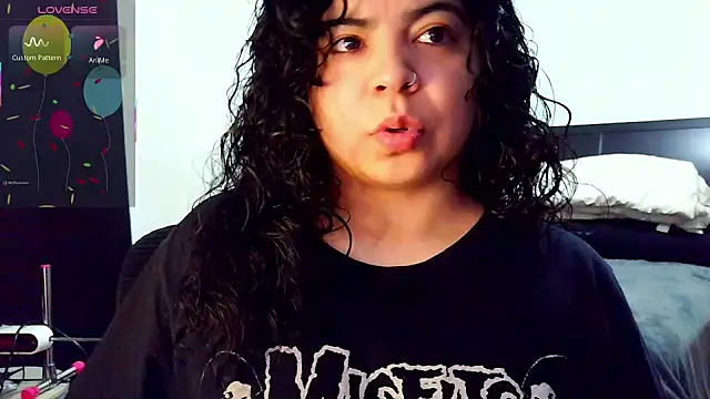 Snapshot of kimmiakiss22 chatting on November 25, 2025, 7:03 pm kimmiakiss22 online show from November 25, 2025, 7:03 pm