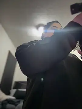 kimmiakiss22 online show from March 6, 2026, 8:27 pm