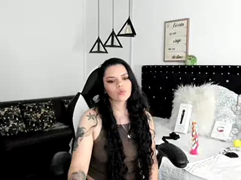 natasha logan  online show from February 1, 2025, 10:15 am