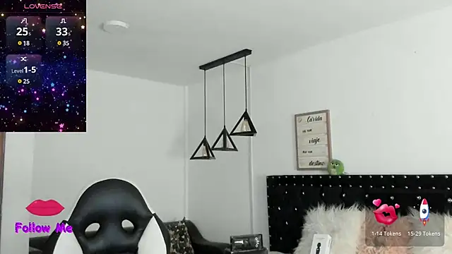 natasha logan  online show from February 8, 2025, 4:03 am