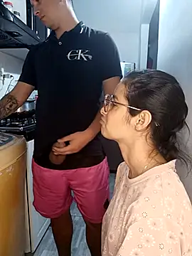 catire2323 online show from January 15, 2026, 2:27 am