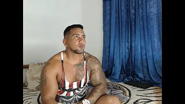 Snapshot of lover_1994 chatting on January 22, 2025, 6:20 pm lover 1994 online show from January 22, 2025, 6:20 pm