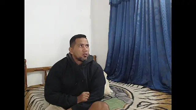 Snapshot of lover_1994 chatting on September 13, 2025, 8:14 am lover 1994 online show from September 13, 2025, 8:14 am