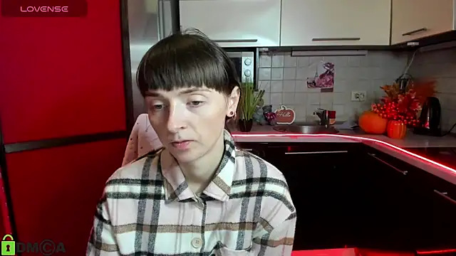 TayanaJons online show from December 2, 2025, 8:08 am