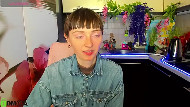 TayanaJons online show from April 7, 2026, 7:20 am