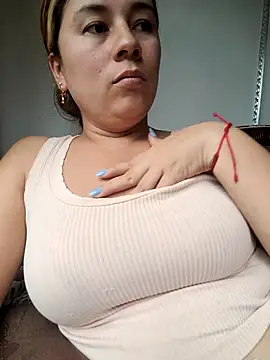 Snapshot of selena_gomez2 chatting on February 26, 2026, 9:36 pm selena gomez2 online show from February 26, 2026, 9:36 pm